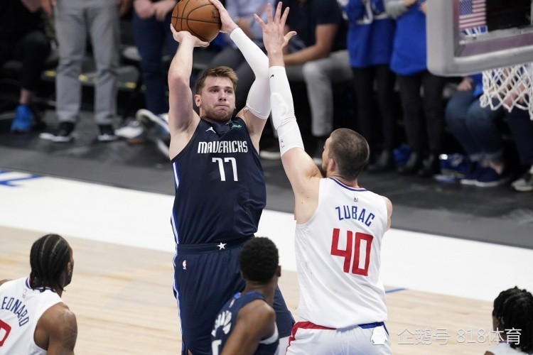  东契奇爆砍40分 独行侠横扫鹈鹕  