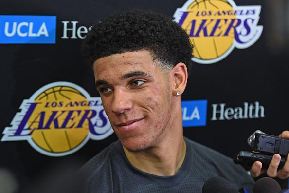  布雷斯特主帅炮轰裁判，赛后发布会发飙  